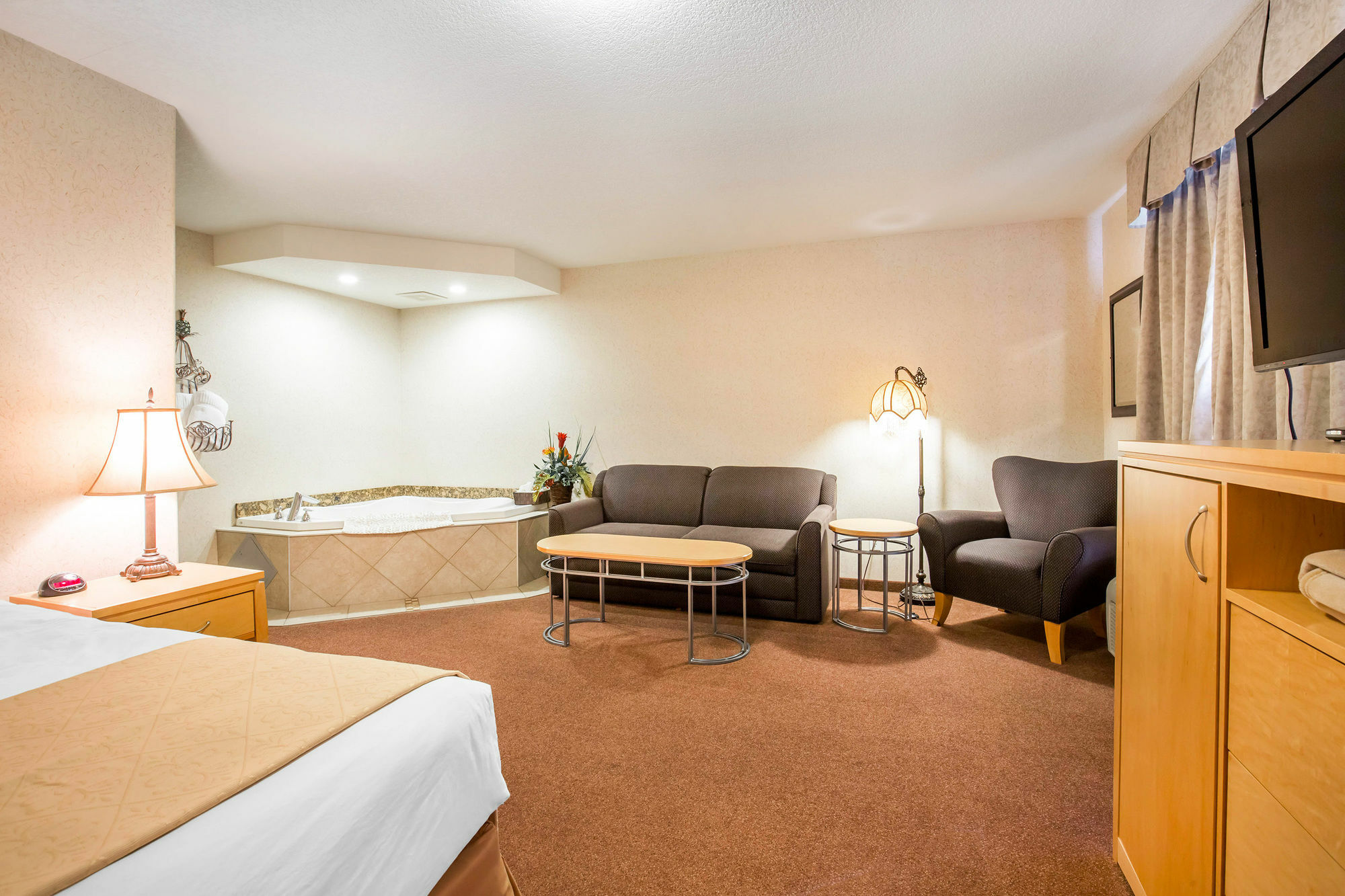 Quality Inn & Suites Lethbridge Buitenkant foto